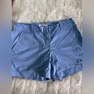 Vineyard Vines, everyday short, women’s size 4
